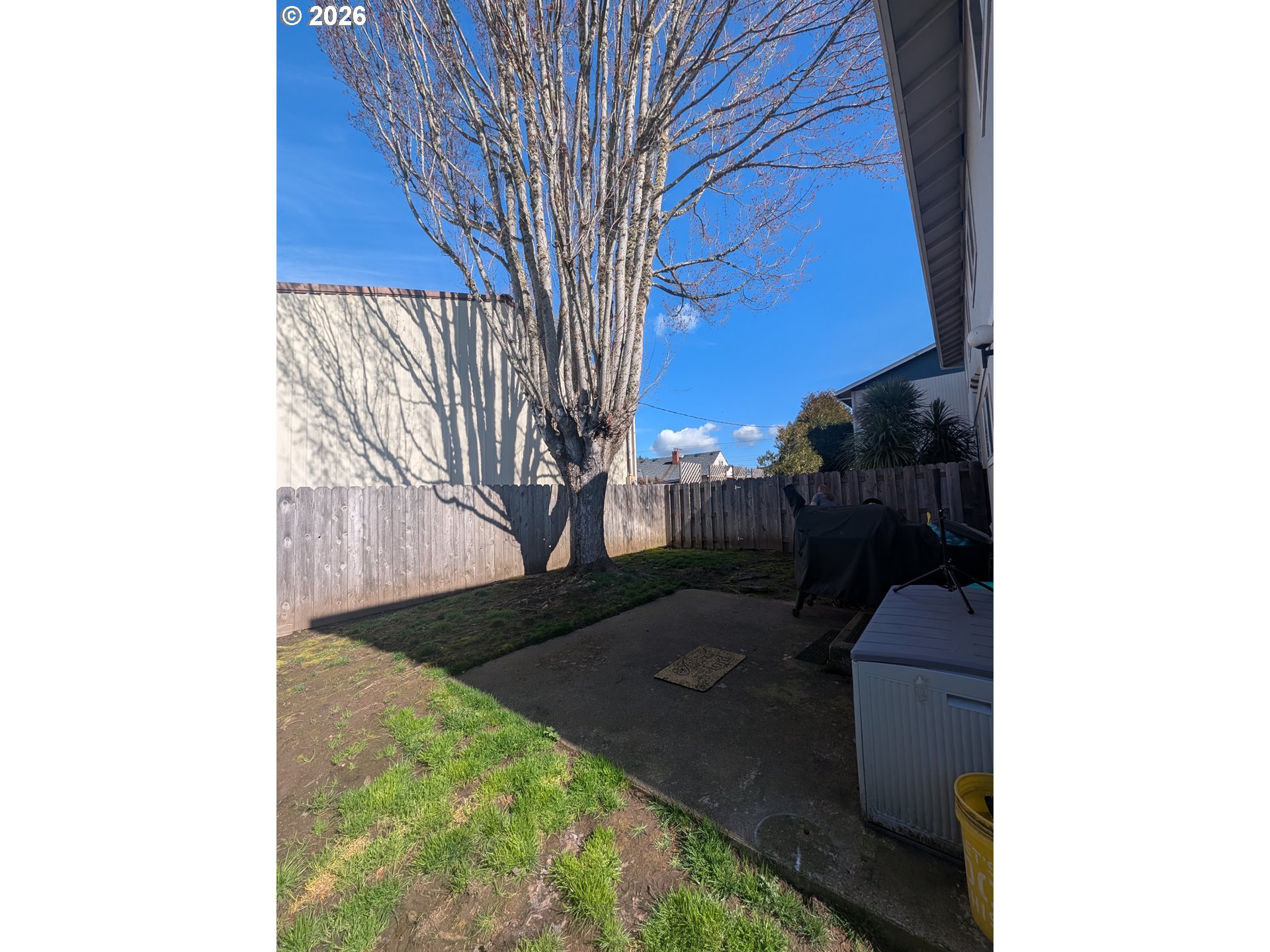 202 Northeast Rifle Range Street, Unit 6 Roseburg, OR 97470 - Photo 20 of 22 Backyard