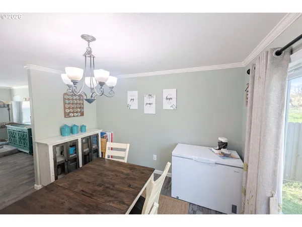 $275,000 | 202 Northeast Rifle Range Street, Unit 6, Roseburg, OR 97470