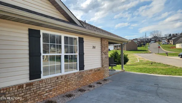 $279,900 | 261 Dumplin Lane, Kodak, TN 37764