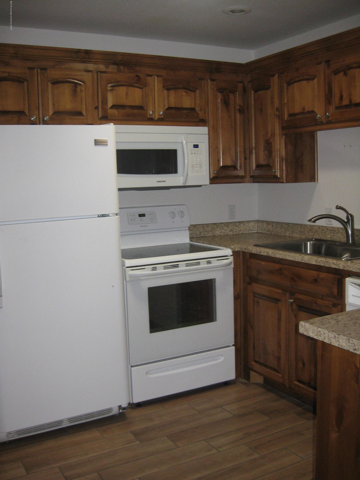 7229 Bayswater Road Amarillo, TX 79109 - Photo 26 of 30 Apt Kitchen