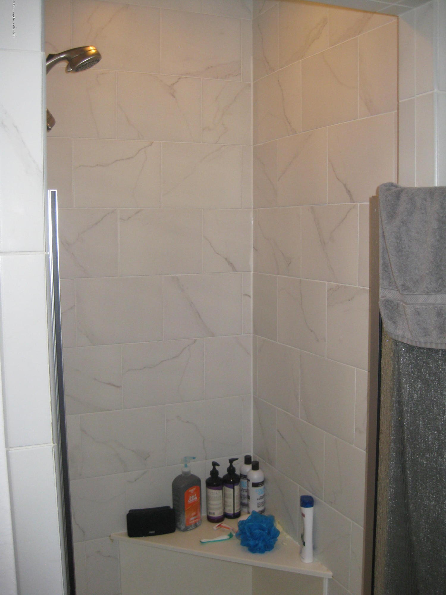 7229 Bayswater Road Amarillo, TX 79109 - Photo 28 of 30 Apt Shower