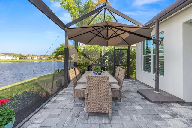 $499,999 | 11397 Southwest Carlisle Crossing Avenue, Port St. Lucie, FL 34987