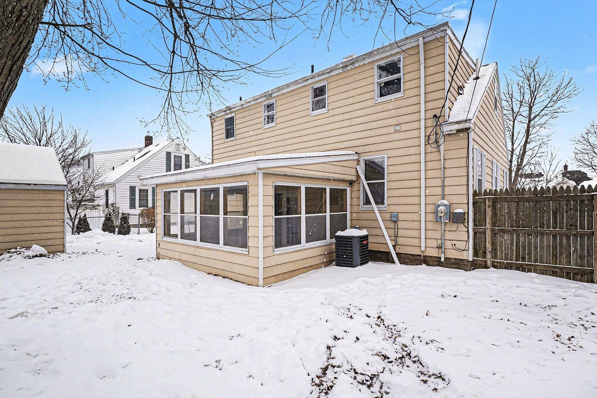 705 South Hampton Street Bay City, MI 48708 - Photo 24 of 26