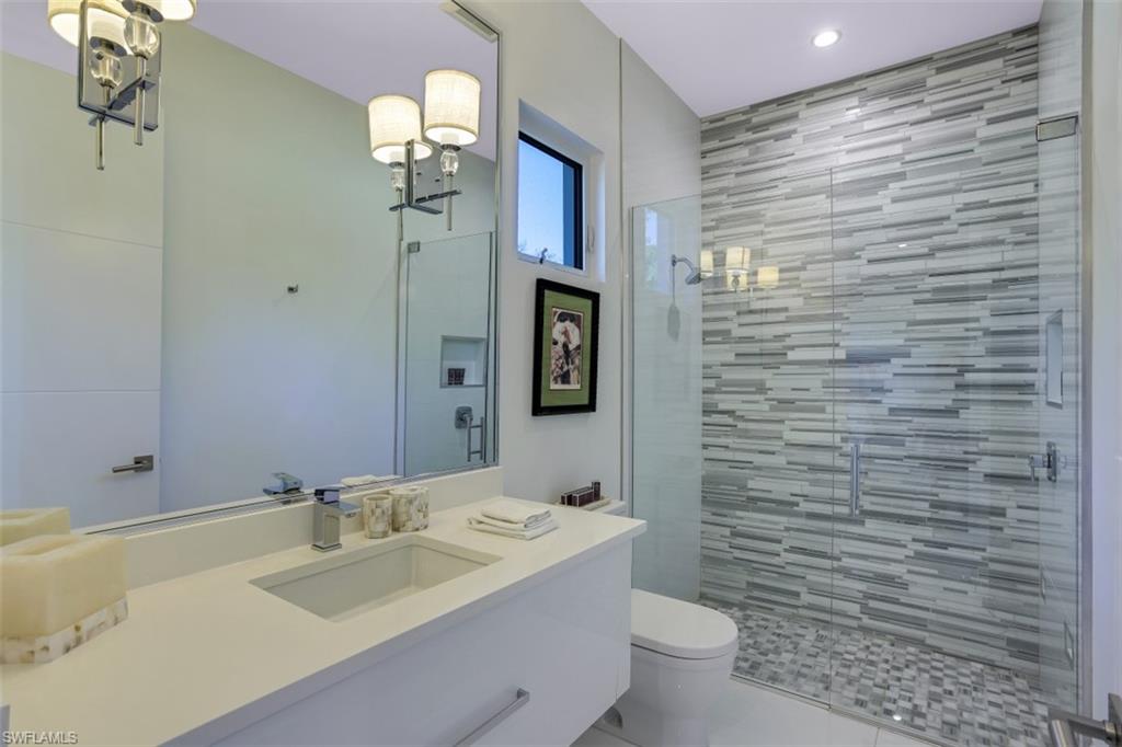 600 Gordonia Road Naples, FL 34108 - Photo 19 of 35 Guest bathroom