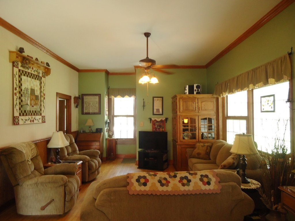 1983 West Becker School Road Freeport, IL 61032 - Photo 11 of 20 Gallery Image 11