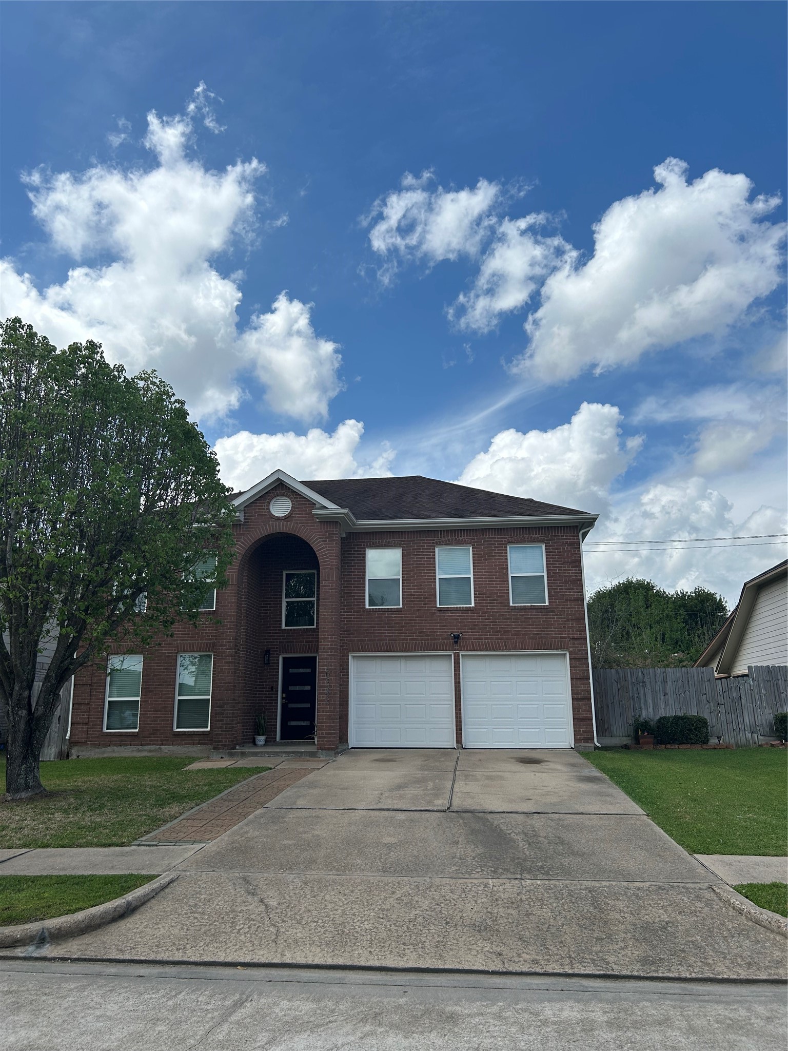 16346 St Helena Way Houston, TX 77053 - Photo 2 of 33 FRONT