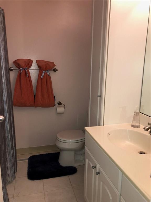 104 Castle Hill Road Monroeville, PA 15146 - Photo 19 of 24 Updated main bath with nice storage!