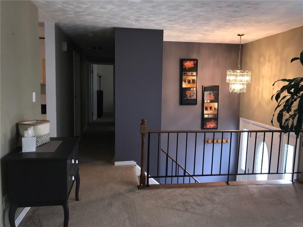 104 Castle Hill Road Monroeville, PA 15146 - Photo 5 of 24 Tasteful decor