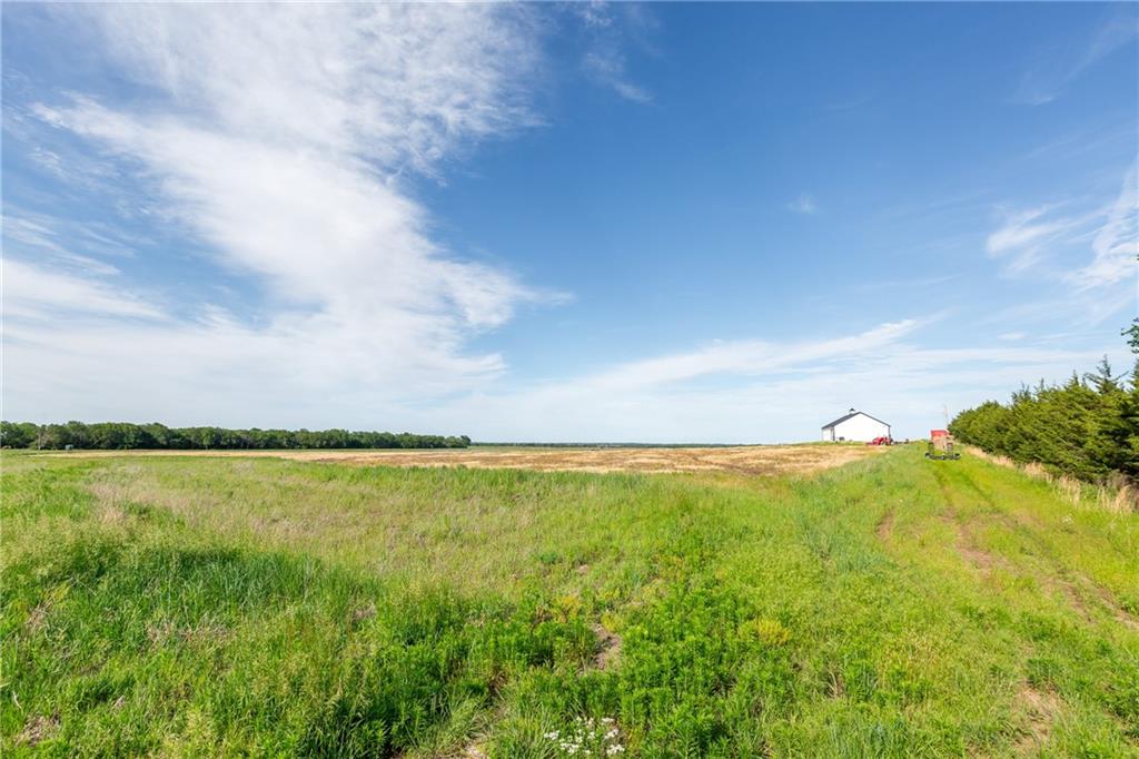 27699 South Hoch Road Osage City, KS 66523 - Photo 72 of 99