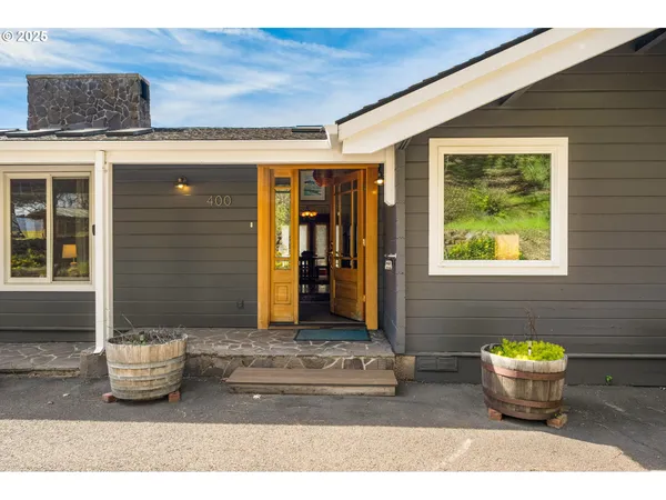 $2,295,000 | 400 Cherry Hill Drive, Mosier, OR 97040