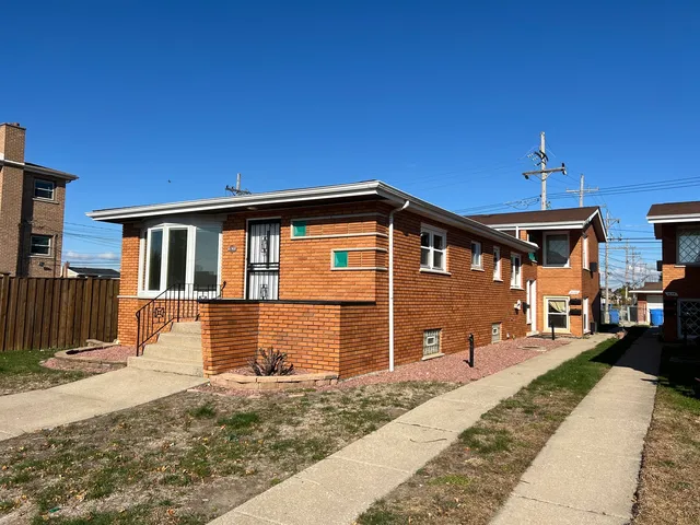 $2,300 | 4148 West 87th Street, Chicago, IL 60652