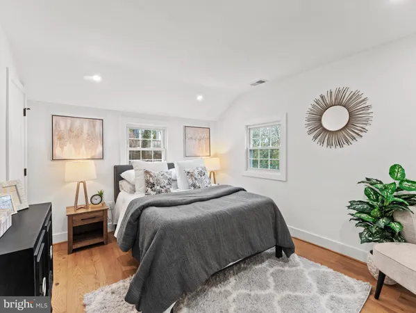 $1,075,000 | 5021 24th Street South, Arlington, VA 22206