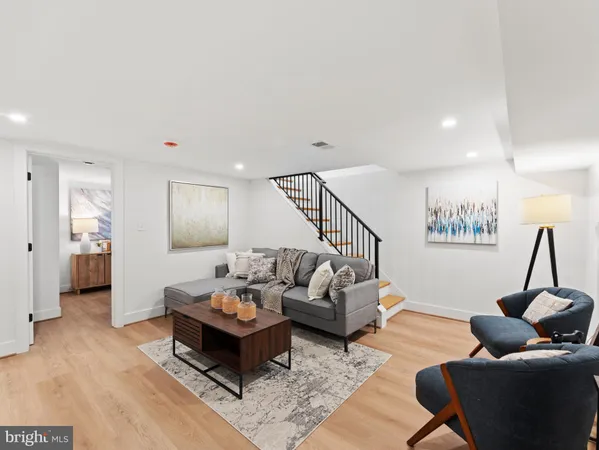 $1,075,000 | 5021 24th Street South, Arlington, VA 22206