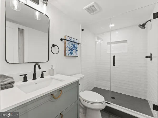 $1,075,000 | 5021 24th Street South, Arlington, VA 22206