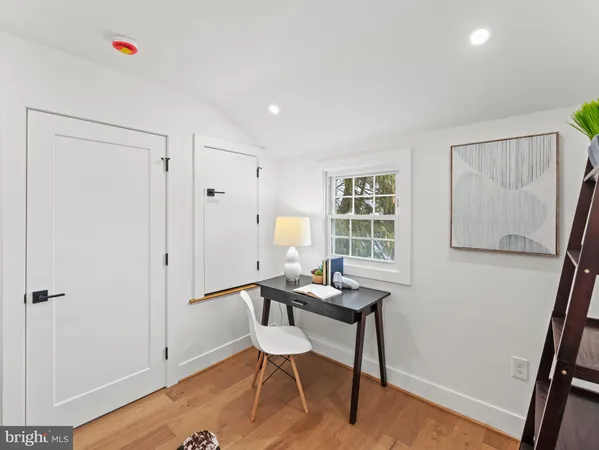 $1,075,000 | 5021 24th Street South, Arlington, VA 22206