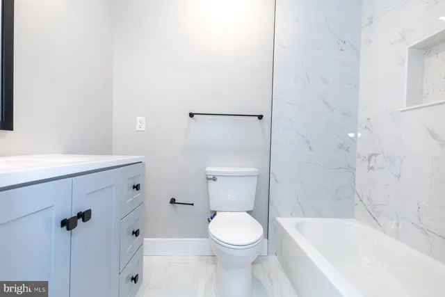 $4,490 | 1321 Shepherd Street Northwest, Unit 2, Washington, DC 20011