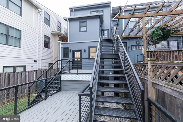 $4,490 | 1321 Shepherd Street Northwest, Unit 2, Washington, DC 20011