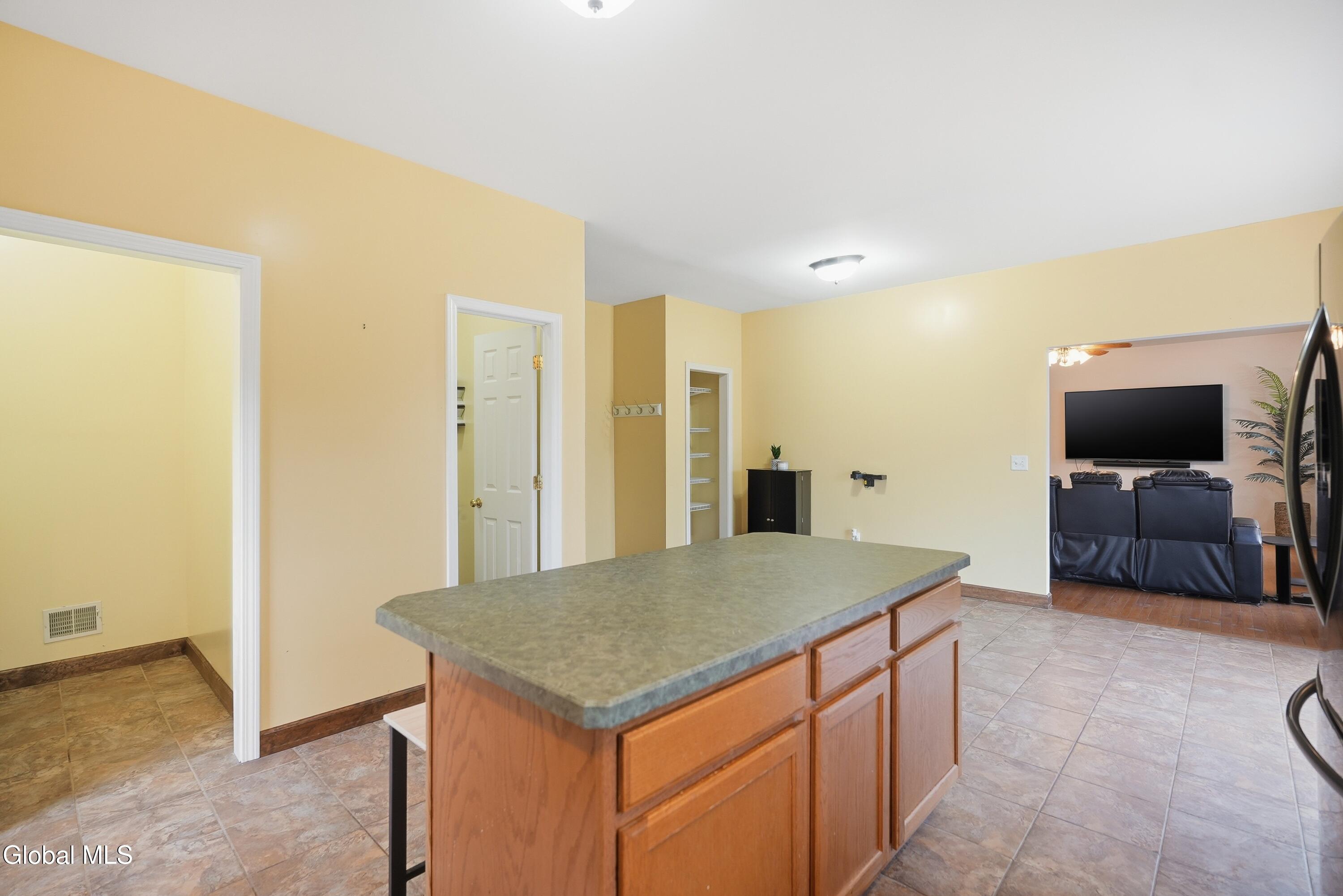 114 Stone Quarry Road Halfmoon, NY 12065 - Photo 13 of 55 DSC07792