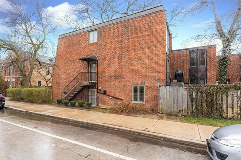 $315,000 | 2122 North Lincoln Avenue, Unit A1, Chicago, IL 60614