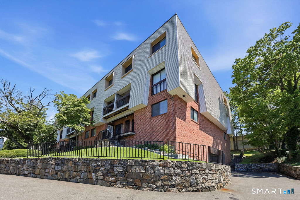 1 Valley Road, Unit 105 Stamford, CT 06902 - Photo 25 of 32 Gallery Image 25