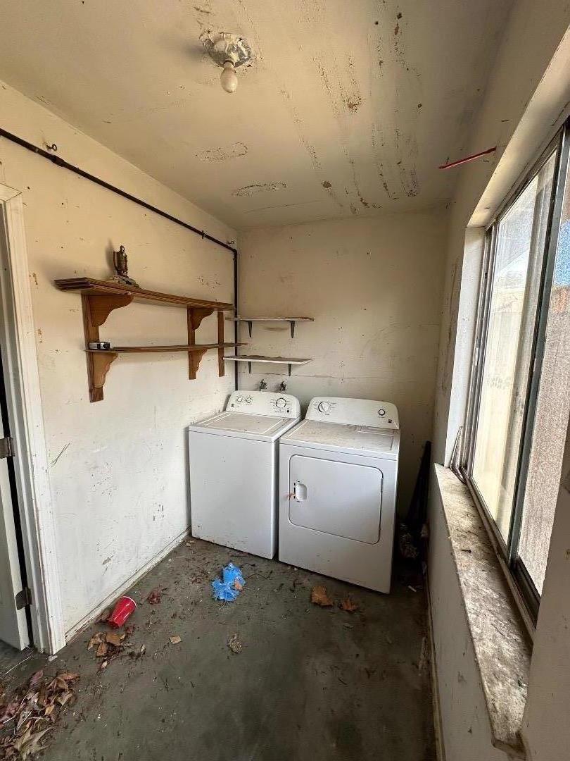 2505 Howe Street Santa Cruz, CA 95065 - Photo 10 of 14 a utility room with dryer and washer