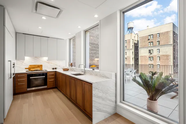 $3,595,000 | 212 West 93rd Street, Unit 7A | Upper West Side