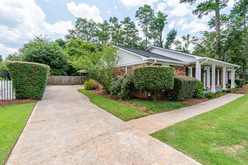 2704 Springwood Drive Augusta, GA 30909 - Photo 2 of 36 DSC_0315