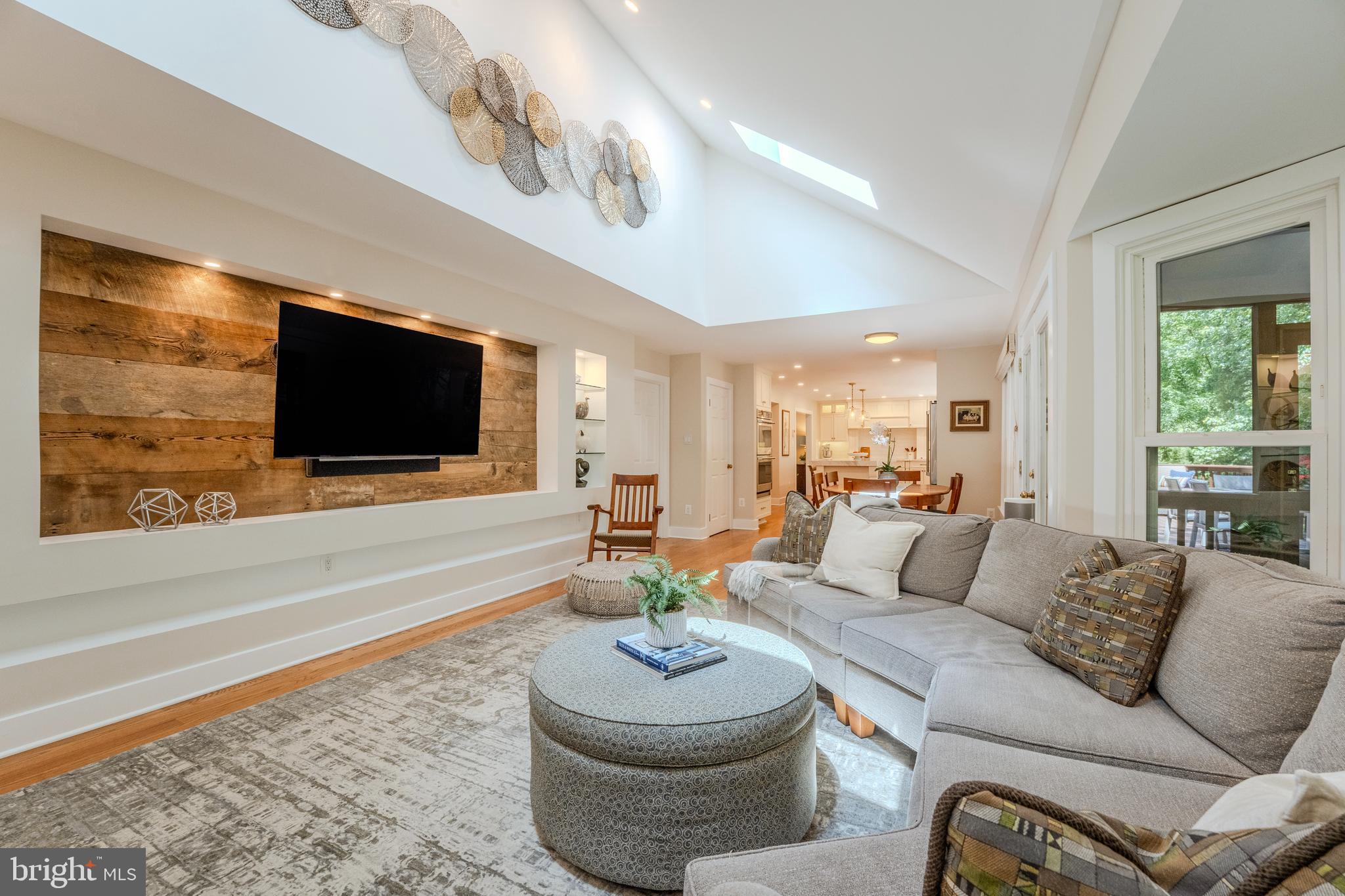 11910 Winstead Lane Reston, VA 20194 - Photo 15 of 80 Family Room