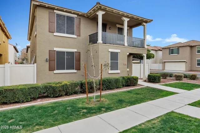 $515,000 | 894 South Utilis Drive, Gilbert, AZ 85296