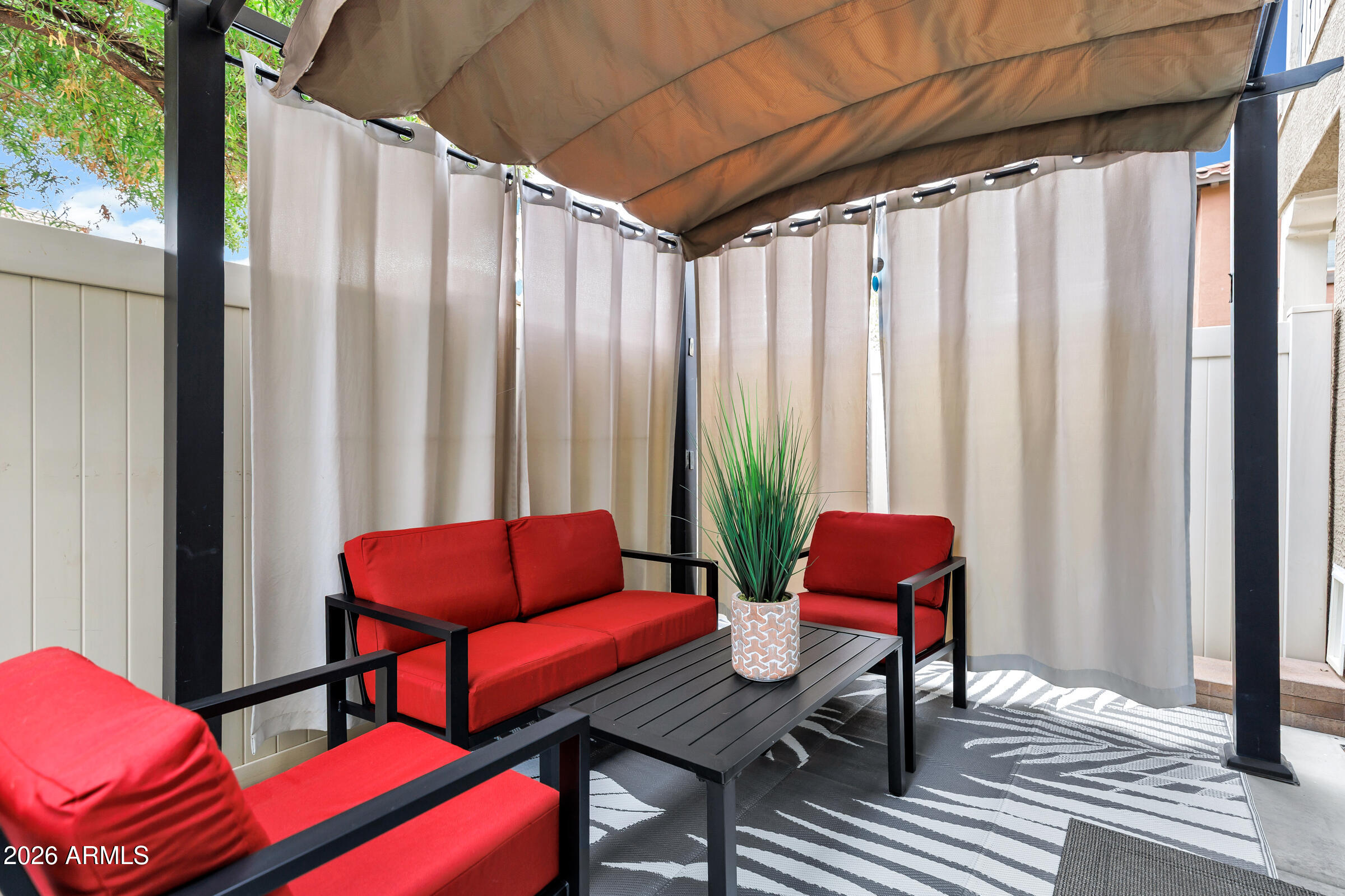 894 South Utilis Drive Gilbert, AZ 85296 - Photo 29 of 37 894 S Utilis Dr-33