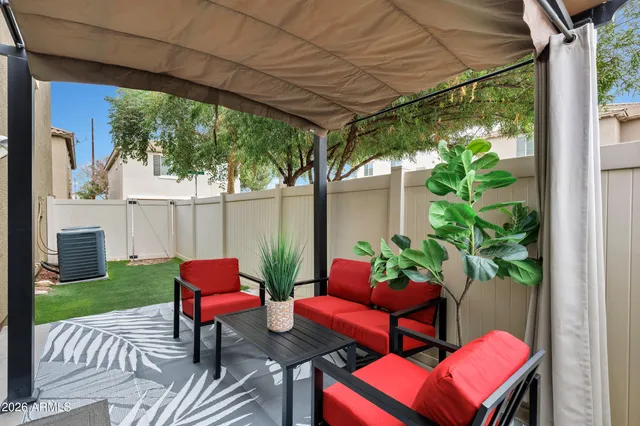 $515,000 | 894 South Utilis Drive, Gilbert, AZ 85296