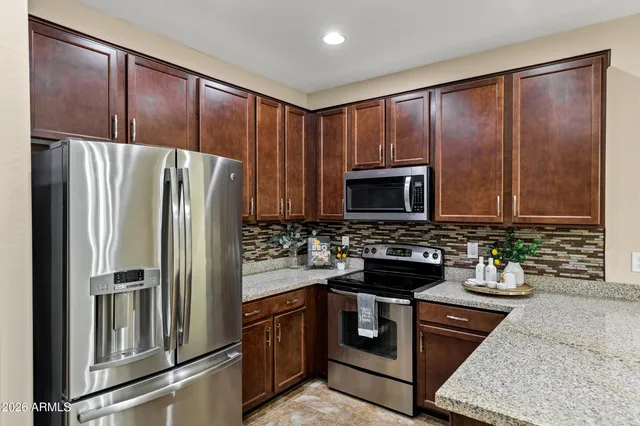 $515,000 | 894 South Utilis Drive, Gilbert, AZ 85296