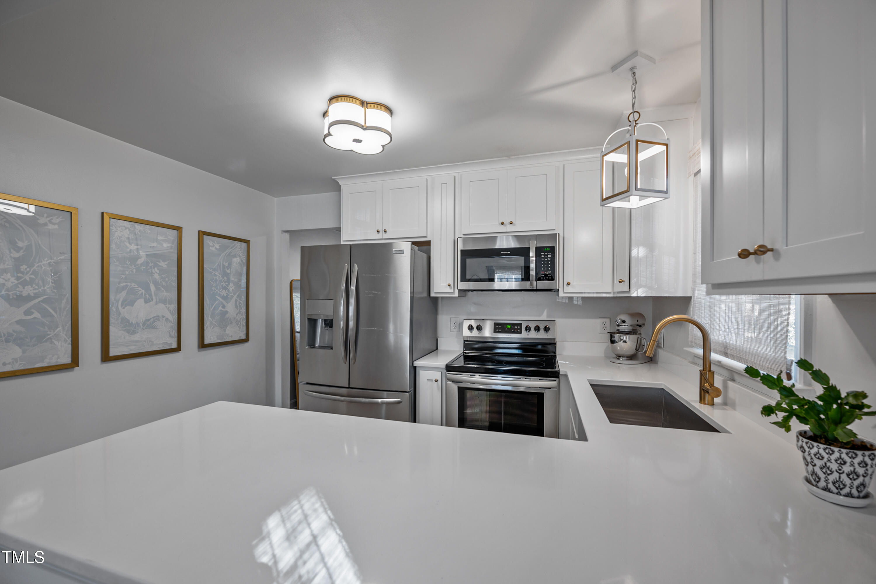 2836 Oberlin Road Raleigh, NC 27608 - Photo 10 of 29 IMG_0144