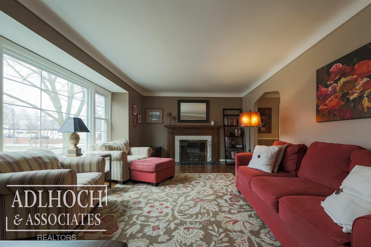 476 Cloverly Road Grosse Pointe, MI 48236 - Photo 11 of 22 31343566-13.JPG