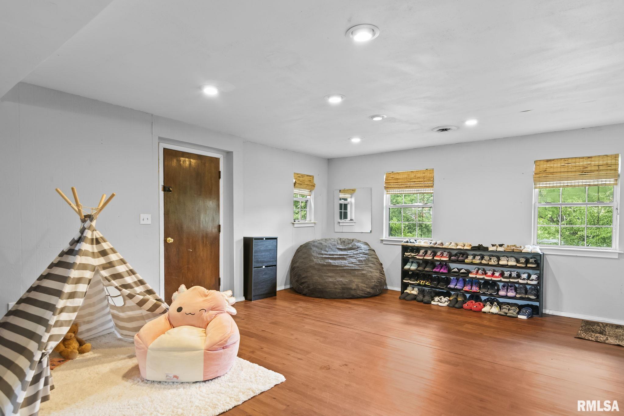 2 Groton Drive Springfield, IL 62702 - Photo 24 of 38