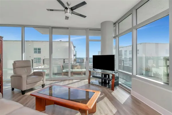$429,900 | 1208 East Kennedy Boulevard, Unit 914, Tampa, FL 33602