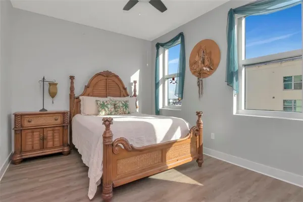 $429,900 | 1208 East Kennedy Boulevard, Unit 914, Tampa, FL 33602