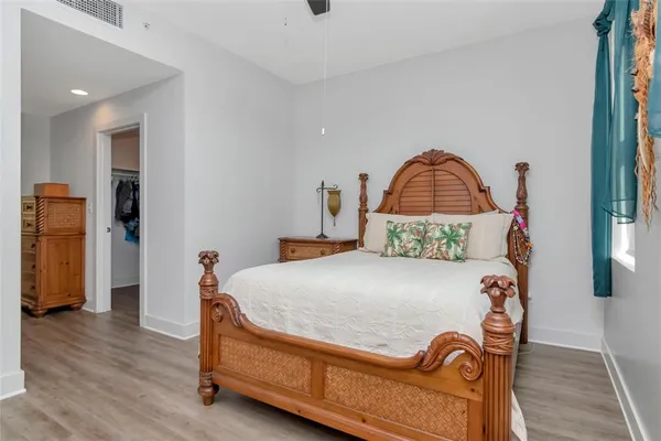 $429,900 | 1208 East Kennedy Boulevard, Unit 914, Tampa, FL 33602