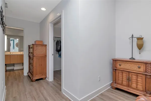 $429,900 | 1208 East Kennedy Boulevard, Unit 914, Tampa, FL 33602