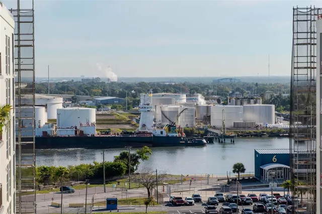 a view of building with outdoor space