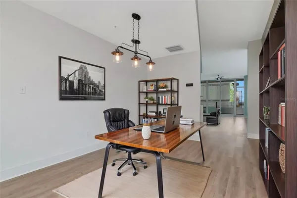 $429,900 | 1208 East Kennedy Boulevard, Unit 914, Tampa, FL 33602