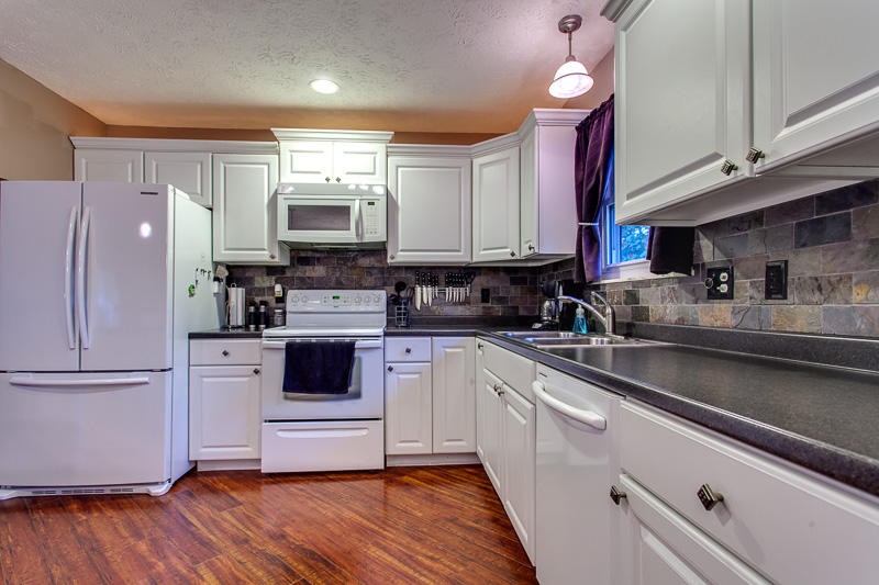 7733 Keswick Road Powell, TN 37849 - Photo 12 of 37 Gallery Image 12