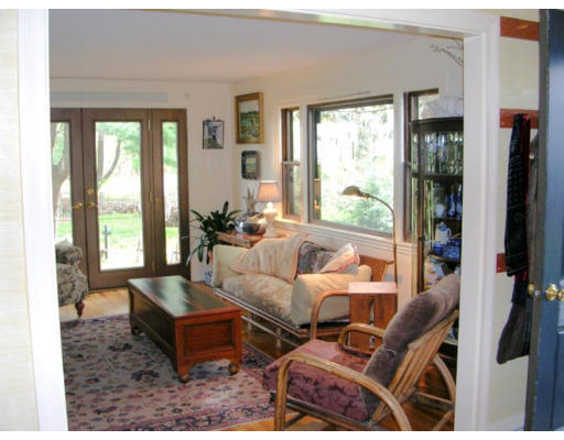 11 Calthrope Road Marblehead, MA 01945 - Photo 2 of 10 Gallery Image 2