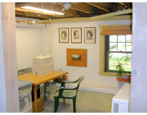 11 Calthrope Road Marblehead, MA 01945 - Photo 7 of 10 Gallery Image 7