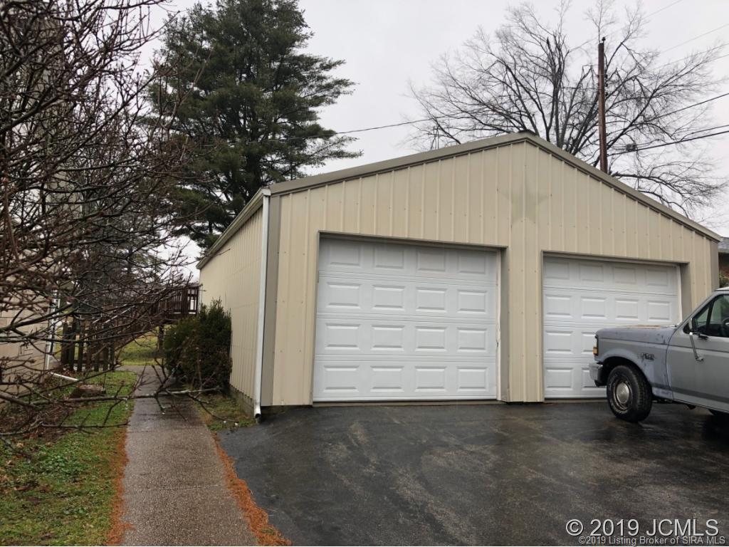 1810 Hatcher Hill Road Madison, IN 47250 - Photo 2 of 18