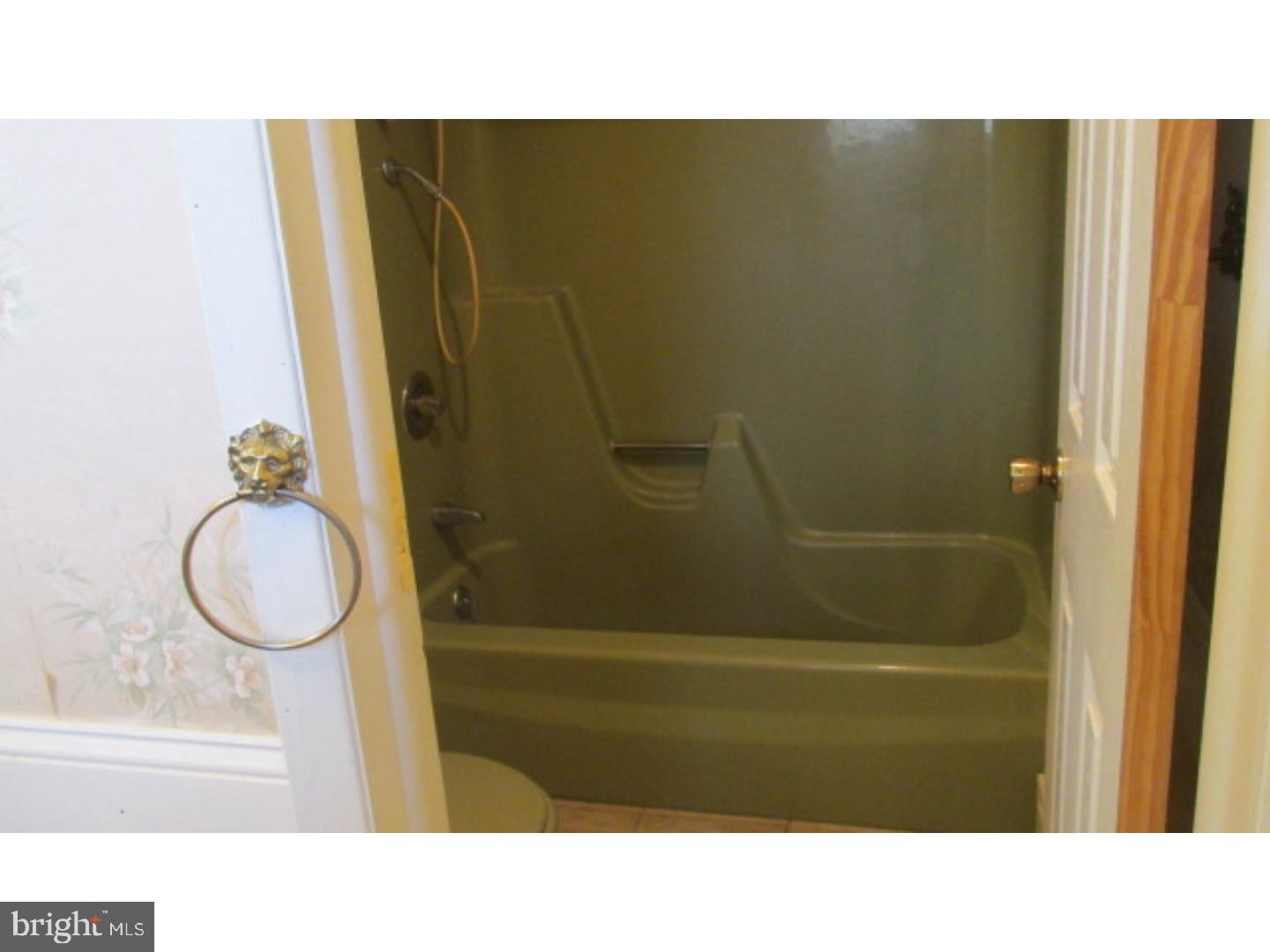 315 Ridge Road Southampton, NJ 08088 - Photo 22 of 24 Master Bathroom