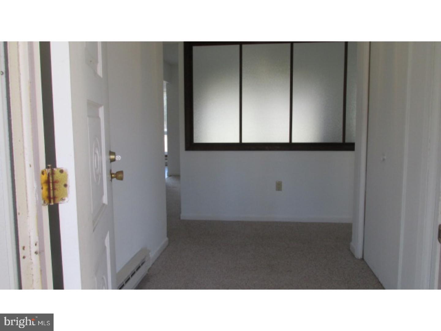 315 Ridge Road Southampton, NJ 08088 - Photo 6 of 24 Foyer