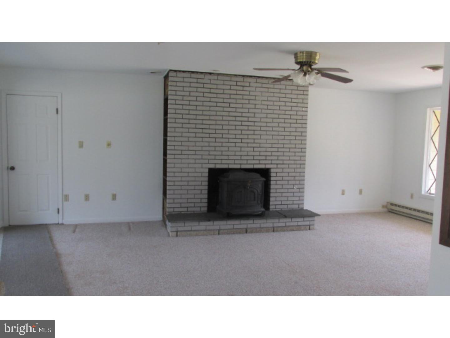 315 Ridge Road Southampton, NJ 08088 - Photo 7 of 24 Great Room