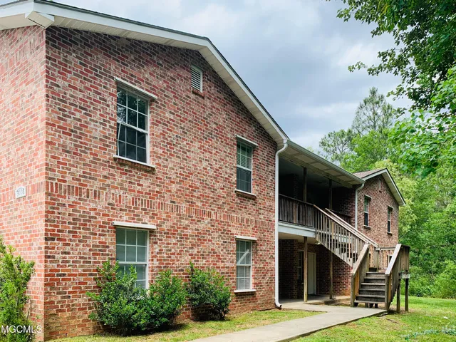 $1,050 | 3008 50th Avenue, Unit B, Gulfport, MS 39501