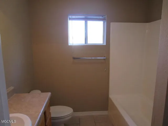 $1,050 | 3008 50th Avenue, Unit B, Gulfport, MS 39501